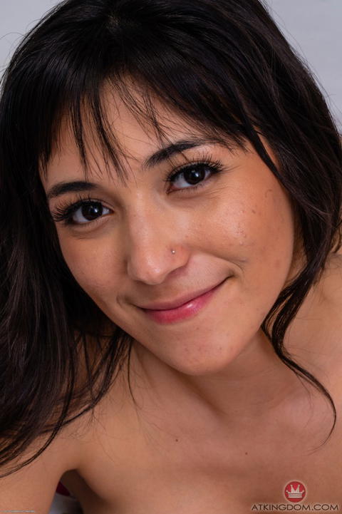 Brooklyn Gray - Brooklyn Gray Showing Off Her Sexy Feet And More! - photo 12 of 20