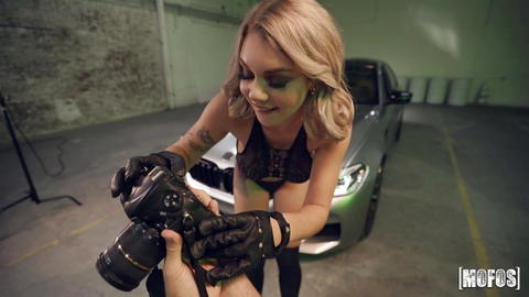 Gabbie Carter - Gabbie Carter Photo-shoot Turns Into A Fucking! - photo 7 of 21