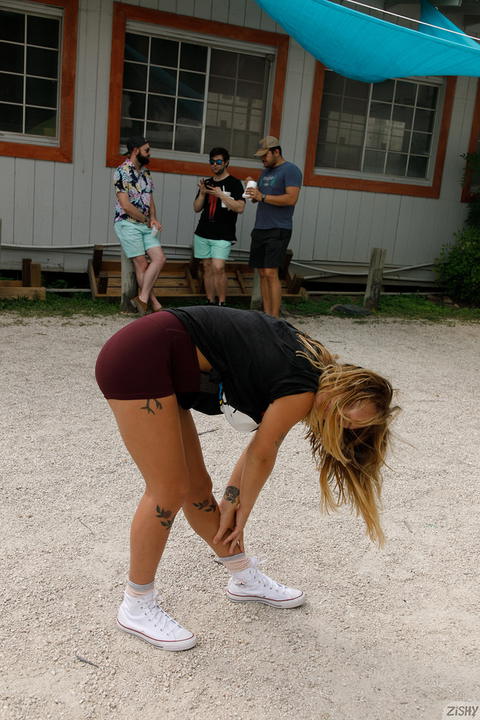 Gabbie Carter - Gabbie Carter Texas Snow! - photo 1 of 1