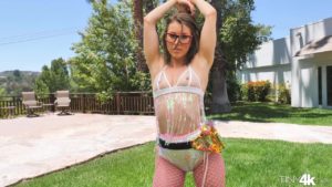 Paige Owens In Her Tiny 4K Sex Trailer!