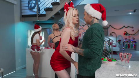 Lexi Lore - Lexi Lore Fucking Small Hands At The Holiday Party! - photo 1 of 1