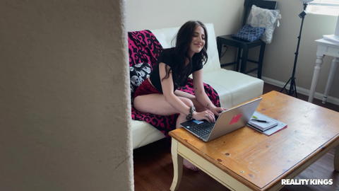 Aubree Valentine - Aubree Valentine In A Horny Cam Girl That Want’s A Load On Her Face! - photo 1 of 1