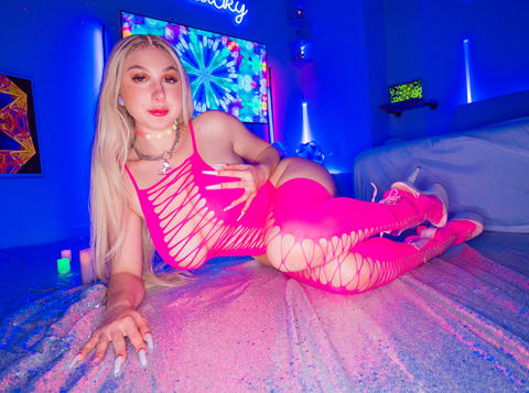 Skylar Vox - Skylar Vox Having Sex While In Bright Pink Lingerie! - photo 3 of 15