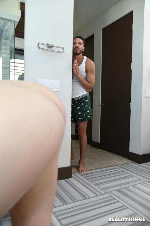 Katie Kush - Katie Kush Booty In Shorts Gets This Guys Cock To Cum Hard! - photo 1 of 1