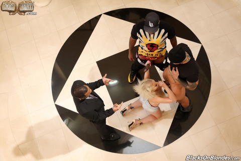 Bella Jane - Bella Jane With Pictures From Her Interracial Gang Bang! - photo 7 of 24