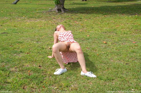 Lulu Chu - Lulu Chu In A Short Dress With No Bra Or Panties On! - photo 12 of 12