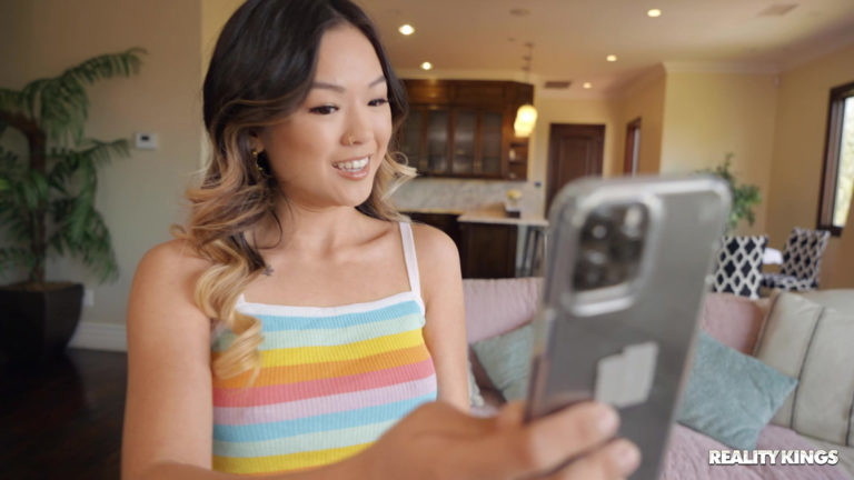 Lulu Chu - Lulu Chu Is Fucking Ricky Johnson! - photo 1 of 1