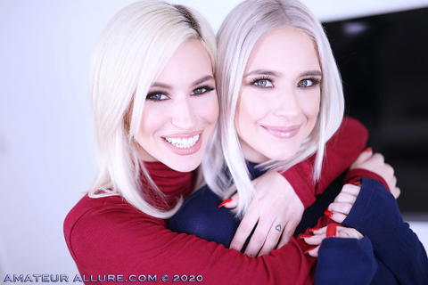 Jessie Saint - Jessie Saint Invites Kiara Over For A Blonde Threesome! - photo 1 of 1