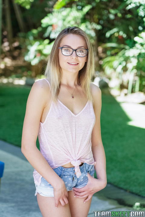 Aften Opal - Aften Opal Gamer Girl Sex Pictures! - photo 1 of 1