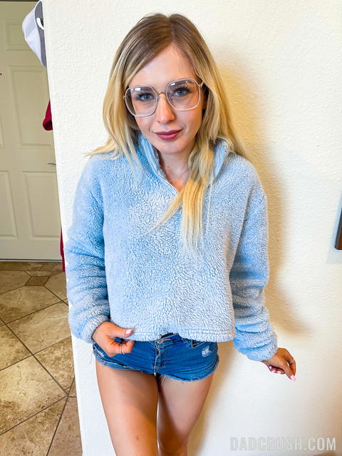 Laney Grey - Dad Crush With Laney Grey And Minxx Marley! - photo 1 of 1