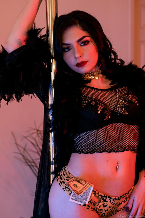 Keira Croft - Keira Croft Posing On A Stripper Pole! - photo 1 of 1