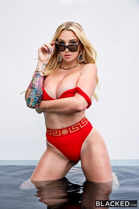 Kendra Sunderland - Kendra Sunderland Is Fucking For Blacked Again! - photo 1 of 1
