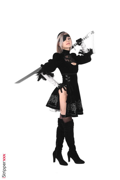Eva Elfie - Eva Elfie In Her Cosplay Posing Pictures! - photo 1 of 1