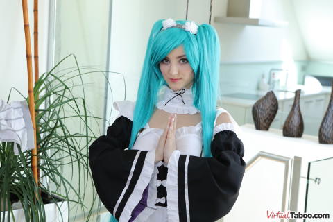Eva Elfie - Eva Elfie In Another Cosplay Sex Scene! - photo 1 of 12