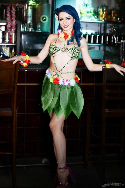 Jewelz Blu - Jewelz Blu Takes A Fucking At A Bar! - photo 1 of 1