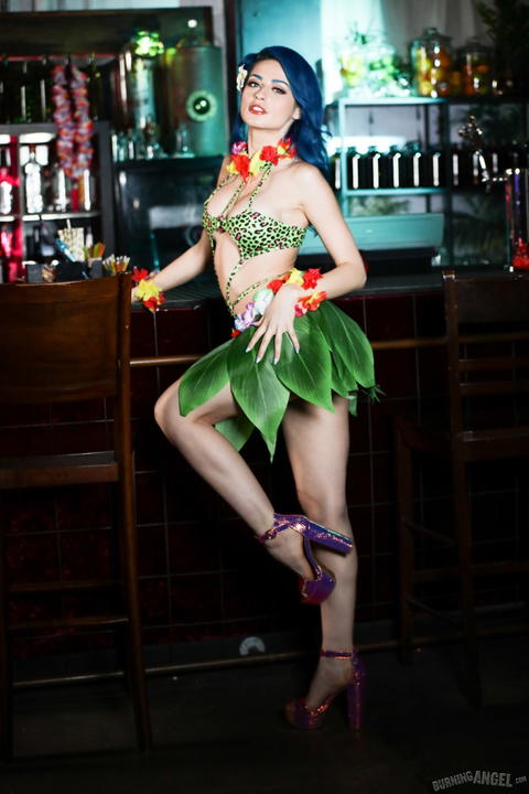 Jewelz Blu - Jewelz Blu Takes A Fucking At A Bar! - photo 1 of 1