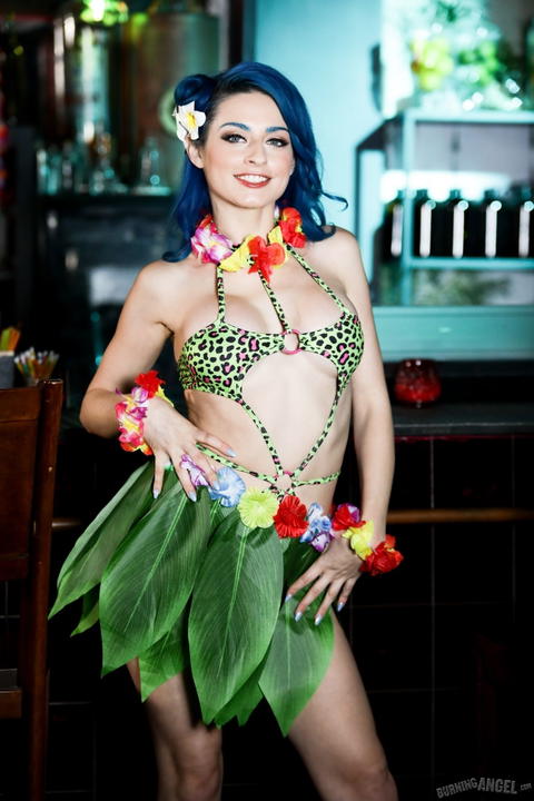 Jewelz Blu - Jewelz Blu Takes A Fucking At A Bar! - photo 1 of 1