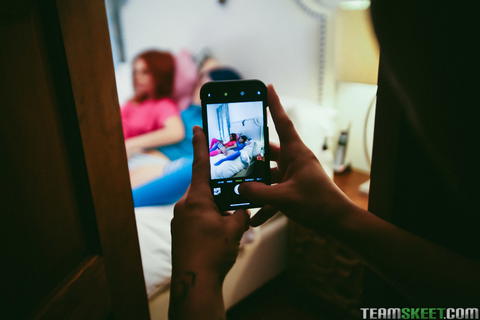 Jewelz Blu - Stepsiblings Jewelz Blu And Lacy Lennon Threesome Sex Pictures! - photo 10 of 24