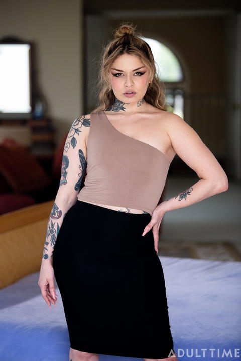 Vanessa Vega - Vanessa Vega Threesome With Robby Apples And Nathan Bronson! - photo 1 of 1