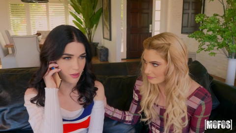 Evelyn Claire - Evelyn Claire And Nella Jones Are Fucking Each Other! - photo 1 of 1