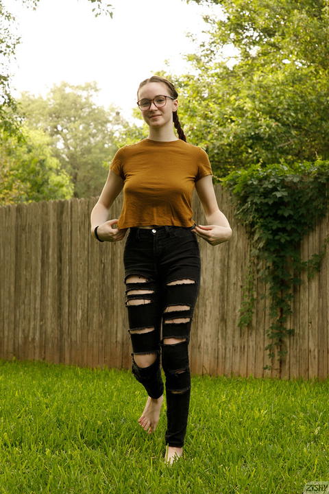 Hazel Moore - Hazel Moore At And Having Fun! - photo 1 of 1