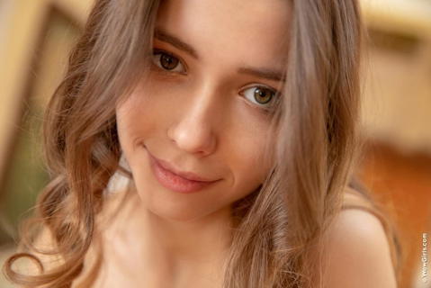 Mila Azul - Mila Azul In Tight Jeans And A See Through Fishnet Top! - photo 12 of 12