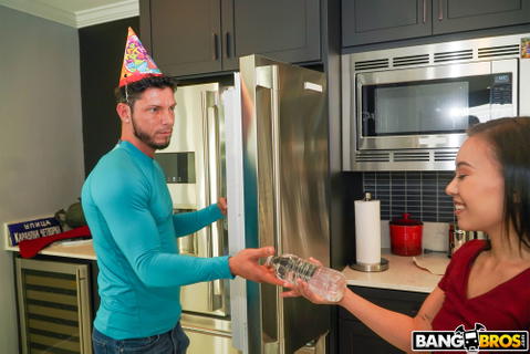Kimmy Kimm - Kimmy Kimm Is Fucking Behind Her Boyfriends Back! - photo 1 of 1
