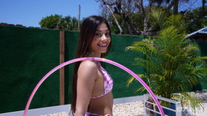 Xxlayna Marie’s Little Bikini Comes Off And A Cock Goes In!