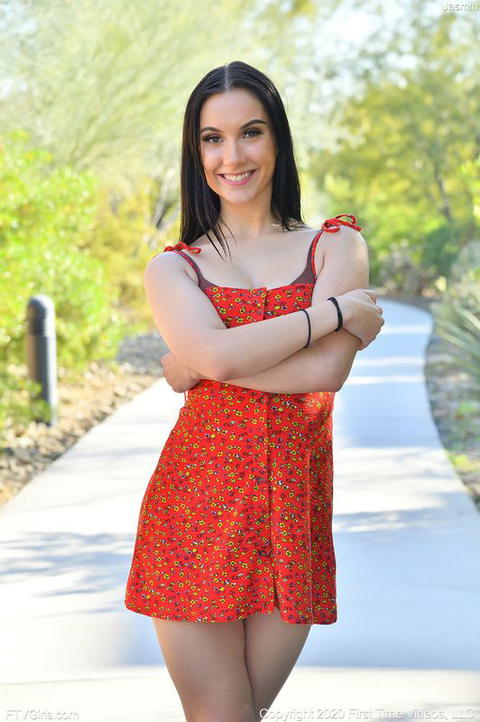 Jazmin Luv - Jazmin Luv With Even More Public Nudity Pictures! - photo 1 of 1