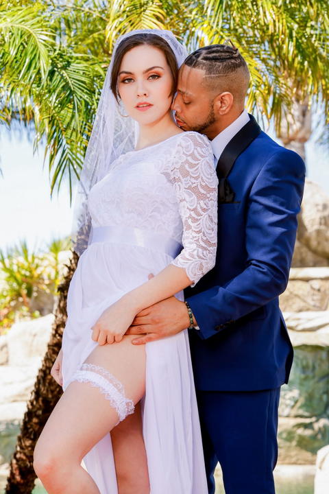 Penthouse - Freya Parker Takes Off Her Wedding Dress For Sex! - photo 2 of 12