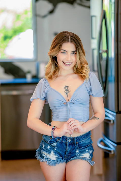 Penthouse - Chanel Camryn Drops Them Booty Shorts! - photo 2 of 12