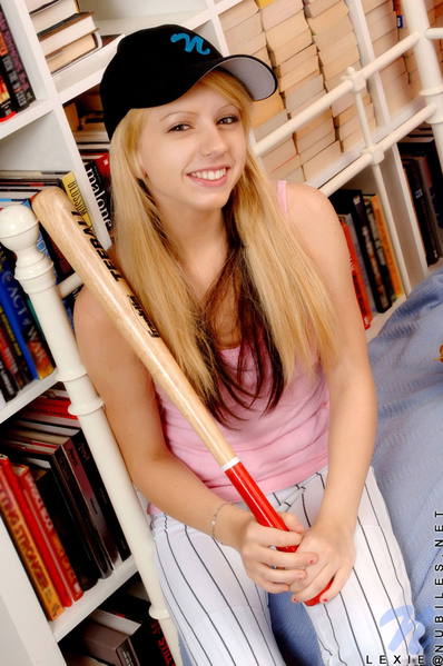 Lexi Belle Lexi Belle, the baseball player!