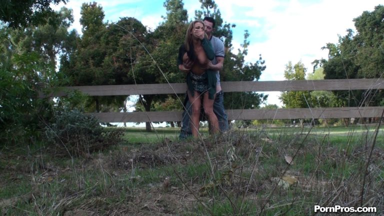 Nikki Sexx - Nikki Sexx Takes A Fucking In The Public! - photo 11 of 12