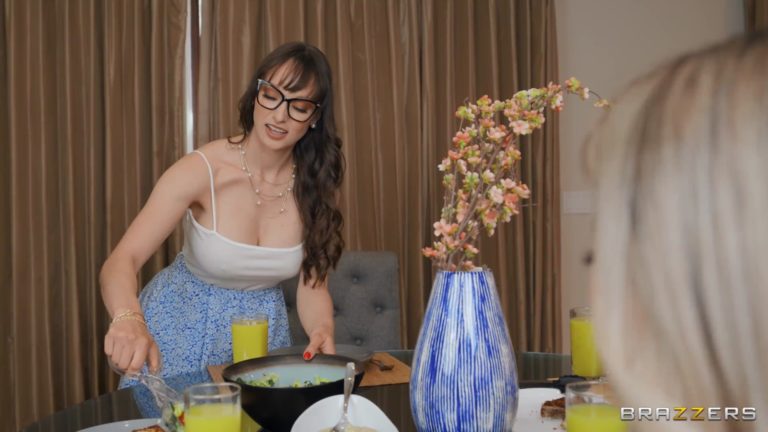 Leana Lovings - Lexi Luna, Leana Lovings, Chloe Surreal Group Sex With Apollo Banks! - photo 1 of 1