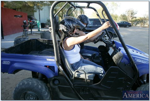 Sophia Lomeli - Sophia Lomeli Is Getting Fucked In The Back Of An SUV! - photo 6 of 24