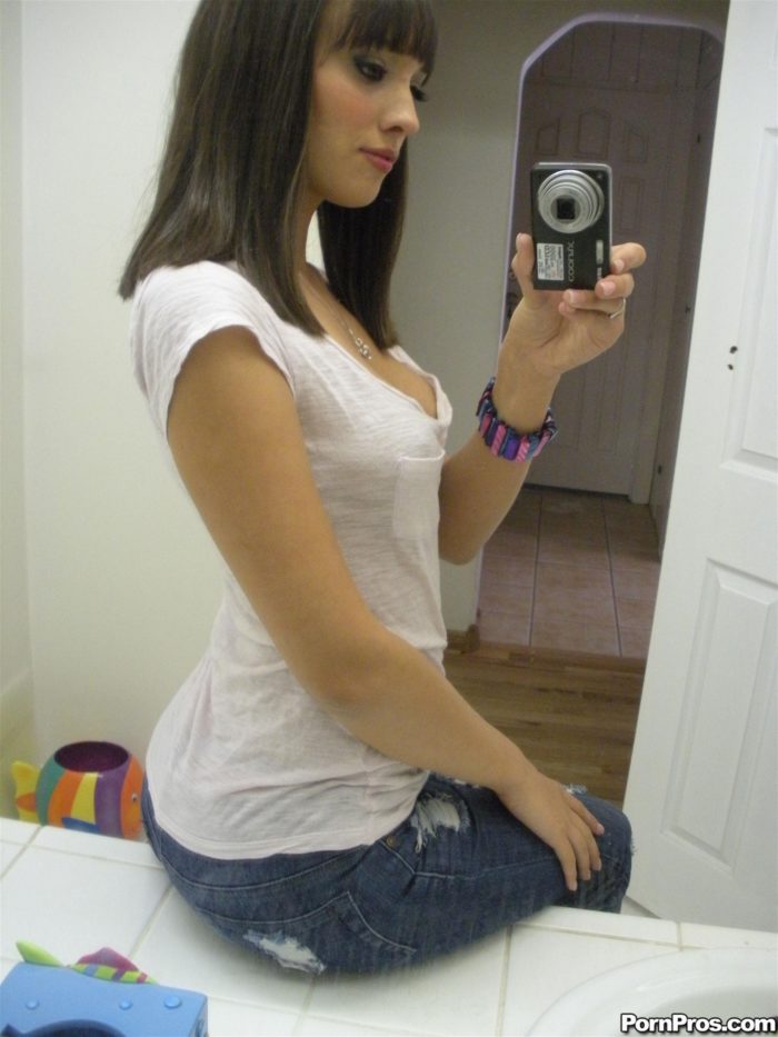Nadia Aria Curves