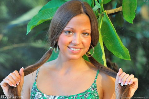 Abigail Mac - Abigail Mac With Some Sexy Nude Pictures From FTV! - photo 10 of 15