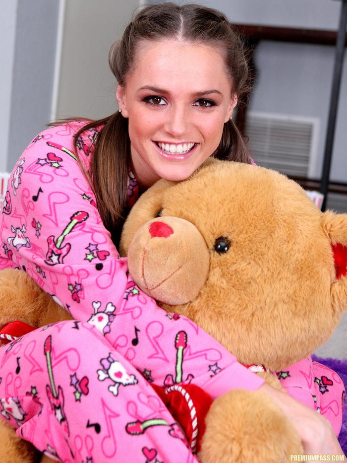Tori Black Looking Cute In Her Nightie!