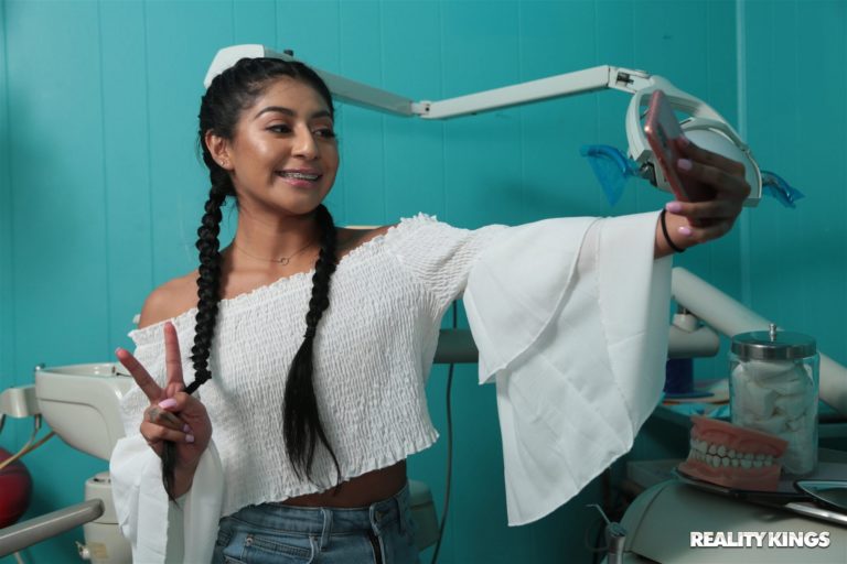Binky Bangs - Binky Bangs And Kit Mercer And  Fucking In The Dentists Chair! - photo 1 of 1