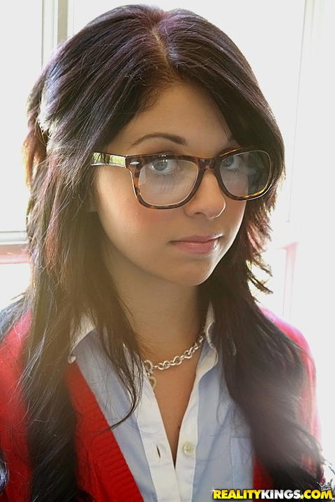 Madelyn Monroe - Madelyn Monroe Uses Her Glasses To Real Him On In! - photo 1 of 1