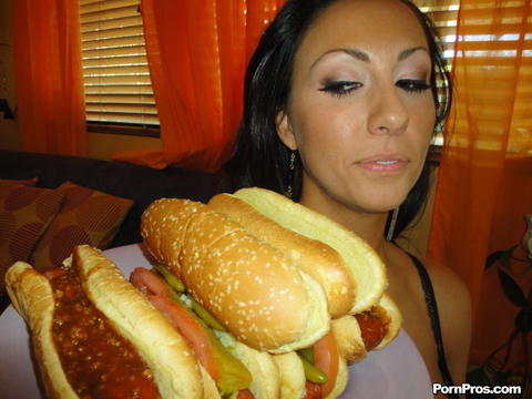 Tiffany Brookes - Tiffany Brookes Eats One Hot Dog While Sucking And Fucking Another Type Of Hot Dog! - photo 5 of 32