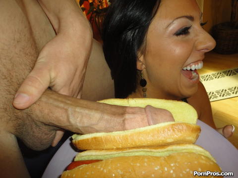 Tiffany Brookes - Tiffany Brookes Eats One Hot Dog While Sucking And Fucking Another Type Of Hot Dog! - photo 7 of 32