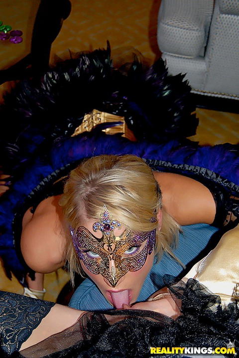 Melissa Jacobs - Melissa Jacobs Masquerade Ball Lesbian Threesome Pictures! - photo 1 of 1