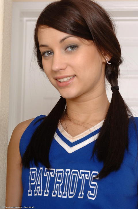 Georgia Jones - Georgia Jones Is A Sexy Cheerleader Tease! - photo 1 of 1