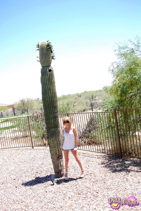 Diddy Licious - Diddylicious Stripping Her Clothes Off By A Cactus! - photo 1 of 1
