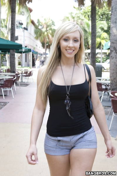 Jessica Lynn Gets Railed From Behind!