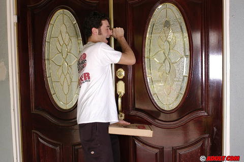 Austin Kincaid - Austin Kincaid Takes On A Big Sausage Pizza! - photo 1 of 1