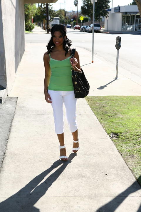 Emy Reyes - Emy Reyes Walks Over To His Place For A Facial! - photo 1 of 1