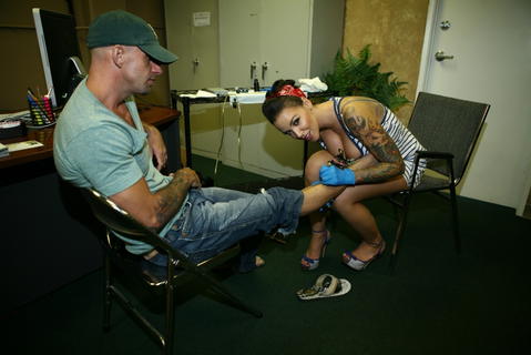Emily Parker - Emily Parker Gives A Guy A Tattoo And Some Pussy! - photo 171 of 200