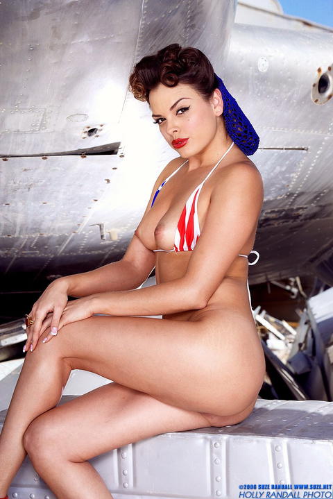 Renee Perez - Renee Perez In A Bikini For A Forties Pinups Shoot! - photo 1 of 1